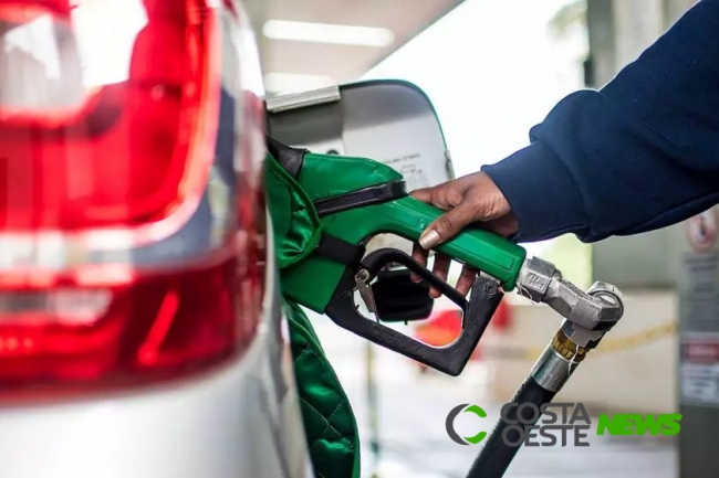 Queda no preço da gasolina surpreende em Medianeira e São Miguel: preço mínimo chegou a R$ 3,99