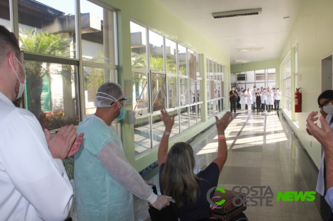 Hospital mantido por Itaipu comemora  segunda alta hospitalar por covid-19