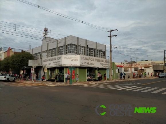 Fila para receber o auxílio-emergencial teve início pela madrugada em Santa Helena