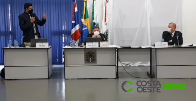 Vereadores discutem sobre requerimento que questiona repasse de R$ 5 milhões para Medianeira  