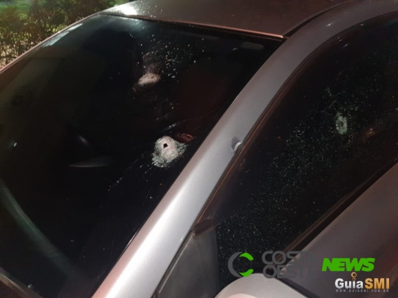 Veículo em andamento é alvejado por tiros em São Miguel; uma mulher foi atingida