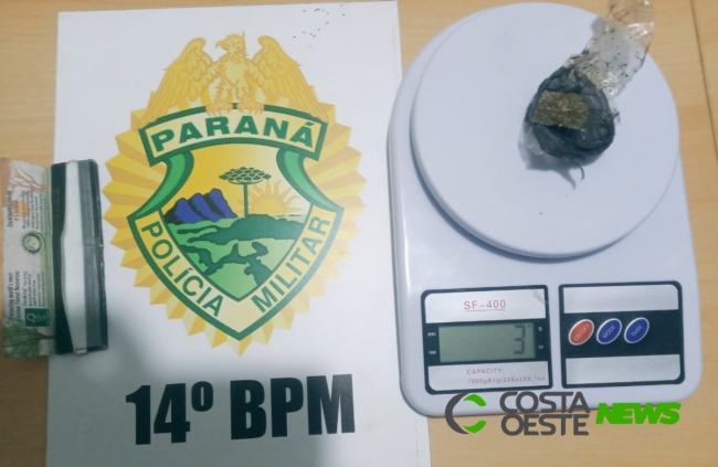 Adolescente é apreendido pela PM de Missal com porção de maconha