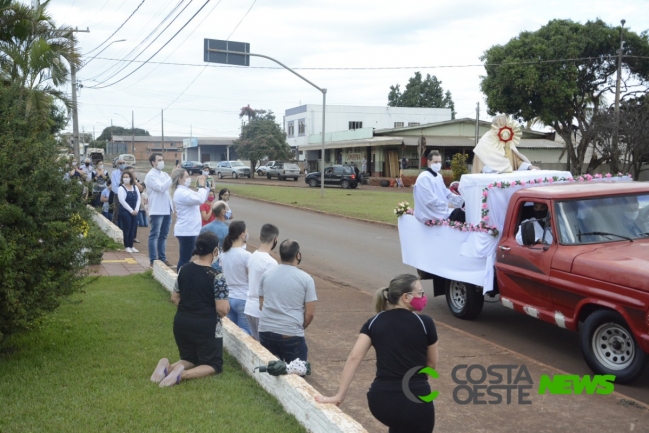 Isolamento social muda tradição das celebrações de Corpus Christi