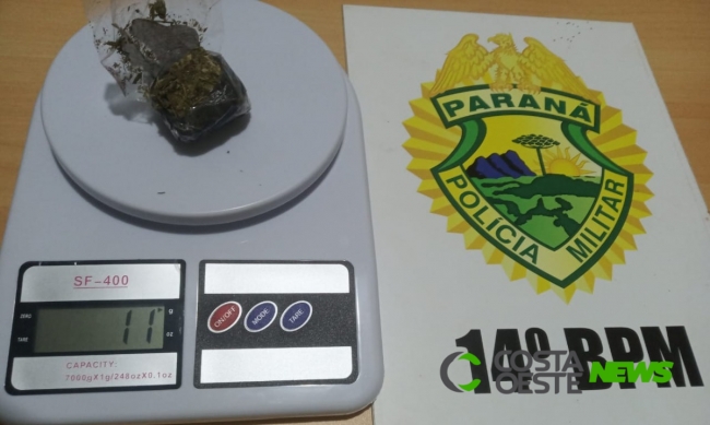 Polícia Militar de Missal detém jovem e apreende porção de maconha