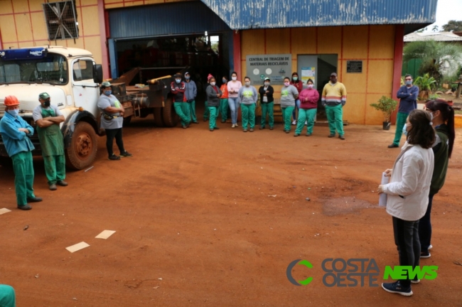 Agentes Ambientais de Santa Helena são orientados quanto aos cuidados de prevenção ao Covid-19