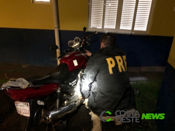 PRF prende homem embriagado na BR 277 em Matelândia e recupera moto roubada