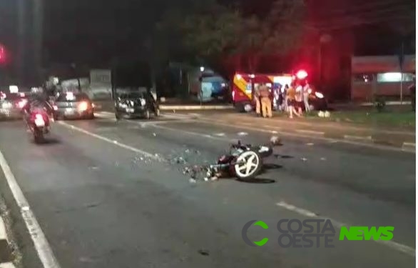 Motociclista colide contra veículo e fica em estado grave em Foz