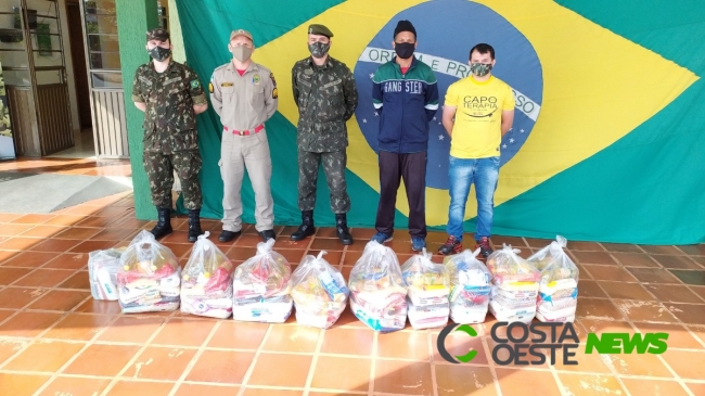 Tiro de Guerra de Medianeira faz entrega de alimentos para a CEVAN-PMPR; ação faz parte do 1º Pedágio Solidário
