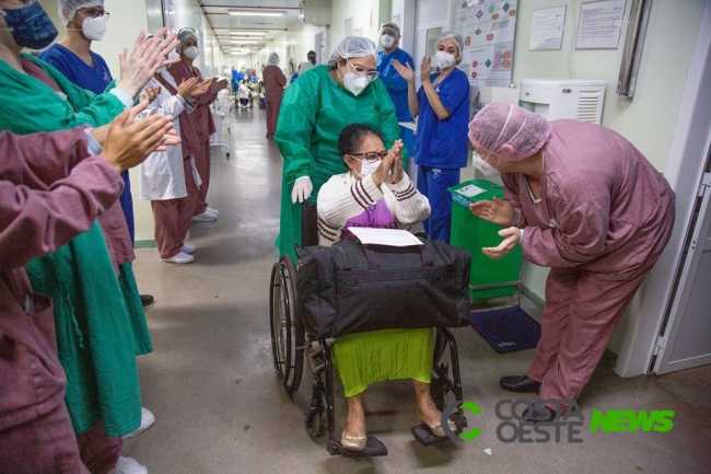 Moradora de São Miguel do Iguaçu diagnosticada com covid-19 recebe alta do Hospital Municipal