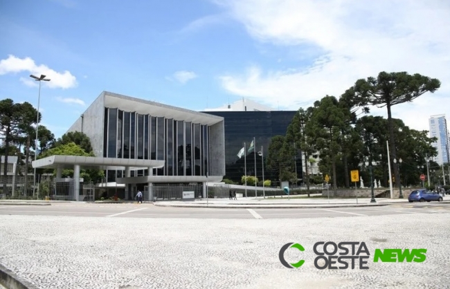 Alep dará R$ 100 mi ao governo para compra de vacina contra Covid