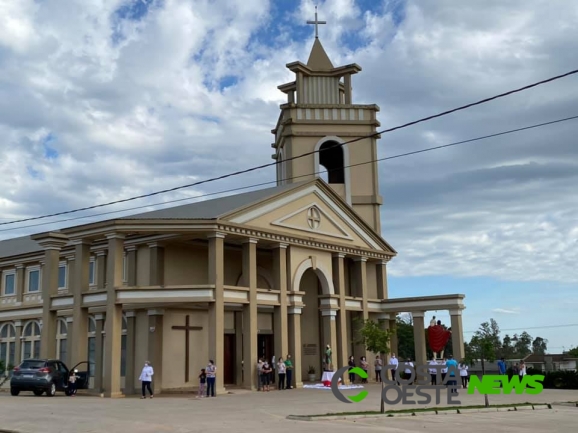 Sinos de igrejas em todo país tocam em homenagem a mortos por covid-19