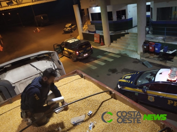 PRF apreende R$3 milhões em cigarros contrabandeados na Ponte Ayrton Senna, em Guaíra 