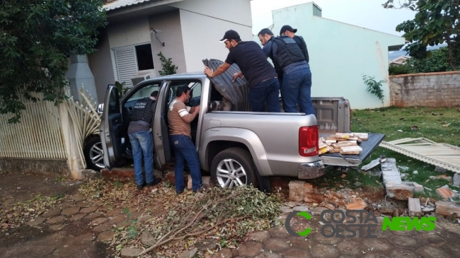 PM pede ajuda da comunidade para localizar traficante em Missal; camionete foi apreendida com cocaína