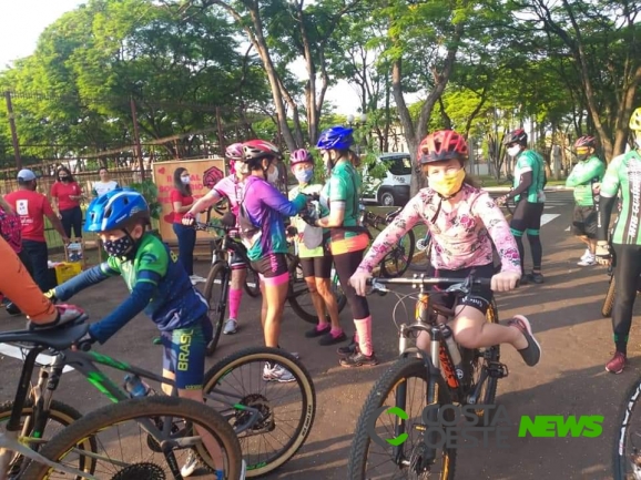 Ciclistas realizam ???Pedal Solidário??? em prol da Pestalozzi de Guaíra