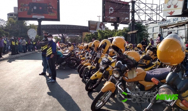 Protesto no lado paraguaio pede reabertura total da Ponte da Amizade