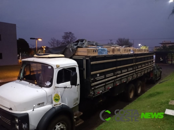 BPFron apreende caminhão e carga milionária de cigarro entre Diamante do Oeste e Vera Cruz