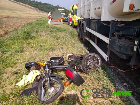 Grave acidente entre carreta e motoneta é registrado na BR-277, em Céu Azul