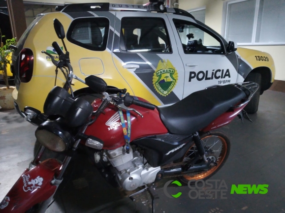 Após tentativa de fuga, adolescente é apreendido conduzindo moto em Santa Helena