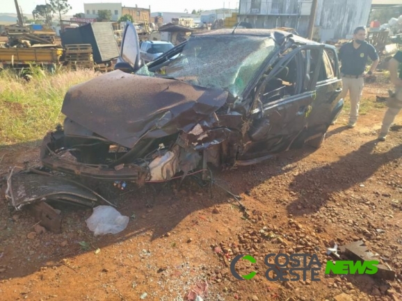Jovens ficam gravemente feridos em capotamento na BR-467 em Toledo