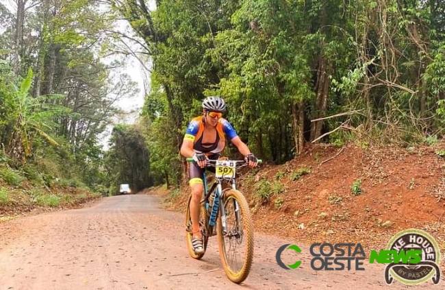 Atletas representam Santa Helena na retomada do ciclismo no Oeste do Paraná