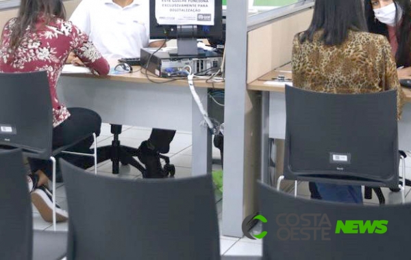 Endividamento e contas em atraso caem em agosto no Paraná