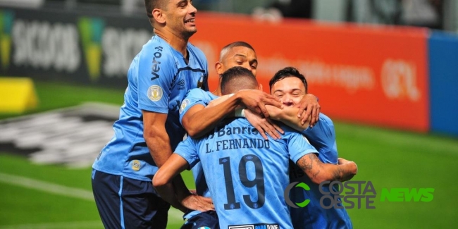 OU??A OS GOLS: Grêmio começa bem, leva susto, mas vence o Coritiba na Arena