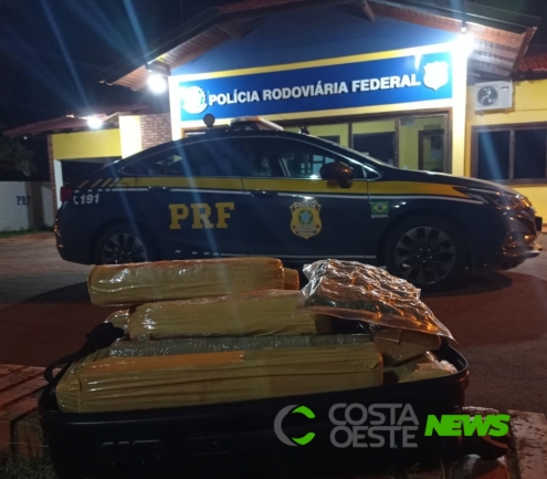 Táxi carregado com maconha é apreendido em Quatro Pontes