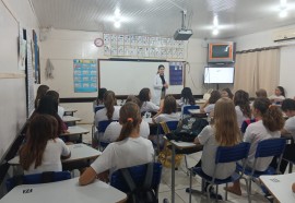 Palestras sobre gravidez na adolescência em Missal