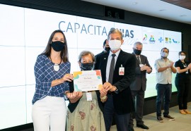 Aos 77 anos,  a argentina Rosa Saucedo deu um exemplo de perseverança e participou da primeira edição do curso. - Sara Cheida/Itaipu Binacional