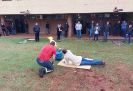 Treinamento de primeiros socorros e combate a incêndio