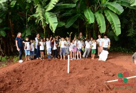 Construção de fossa ecológica