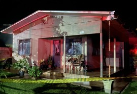 Residência incendiada em Santa Helena