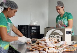 Expedição Costa Oeste: Netos batizam agroindústria de poupas de frutas em homenagem avó