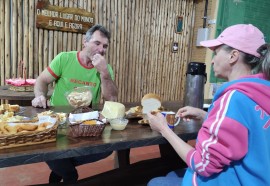 Expedição Costa Oeste: casal de agricultores salva propriedade com turismo rural em Medianeira