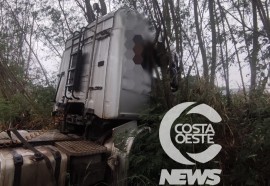 Acidente envolvendo carreta é registrado na BR-277 em São Miguel do Iguaçu