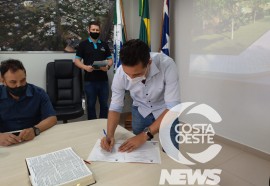 Prefeito de Medianeira assina novas ordens de serviço