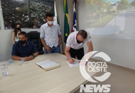 Prefeito de Medianeira assina novas ordens de serviço