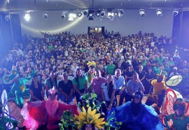 Teatro infantil em Itaipulândia