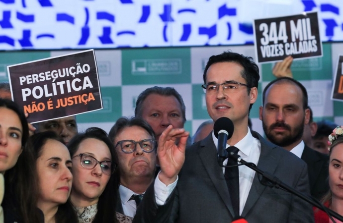 "Inventaram inegibilidade imaginária para me cassar", diz Dallagnol