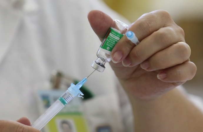 18,6 mil vacinas contra a Covid-19 foram aplicadas neste final de semana no Paraná
