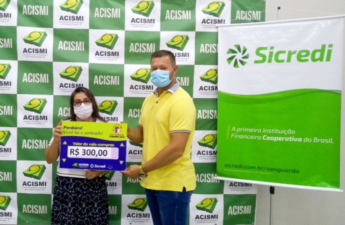 A ACISMI realizou entrega dos vales-compras do 3º sorteio da campanha São Miguel Compre Aqui