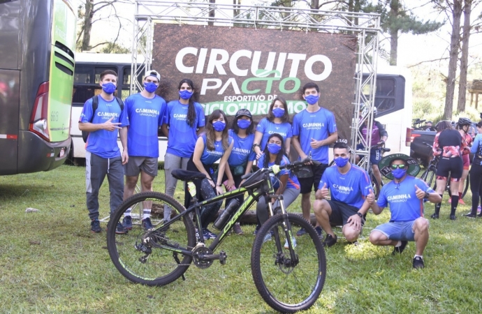 Acadêmicos de Educação Física da UNIGUAÇU participam de circuito de cicloturismo, reunindo mais de 150 ciclistas