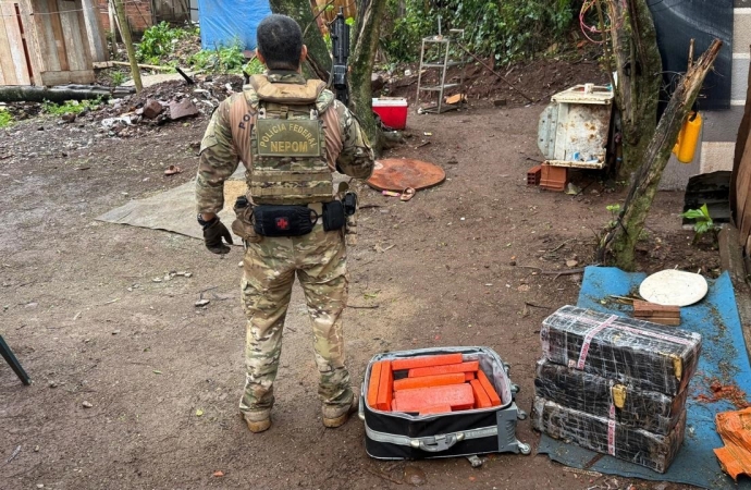 Ação conjunta da PF, PM e Exército apreende 88,9kg de maconha em Foz do Iguaçu