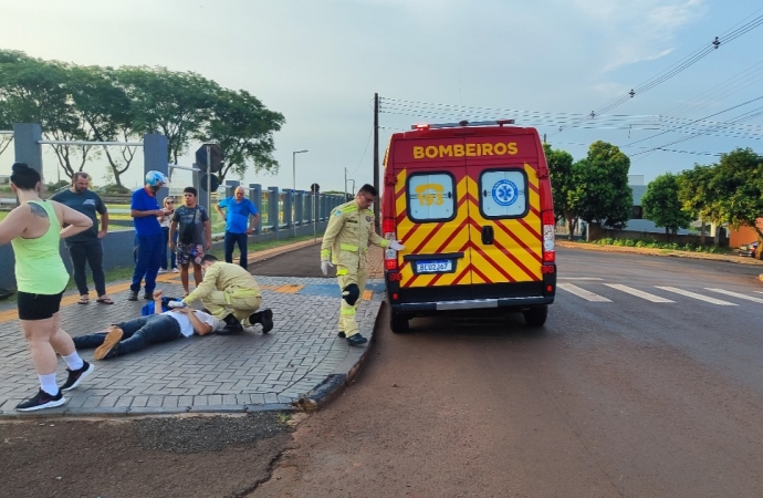 Acidente entre carro e moto deixa um ferido em São Miguel do Iguaçu