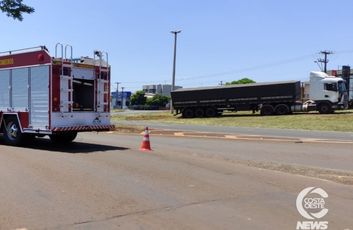 Acidente envolve carreta e carro na BR-277 em São Miguel do Iguaçu