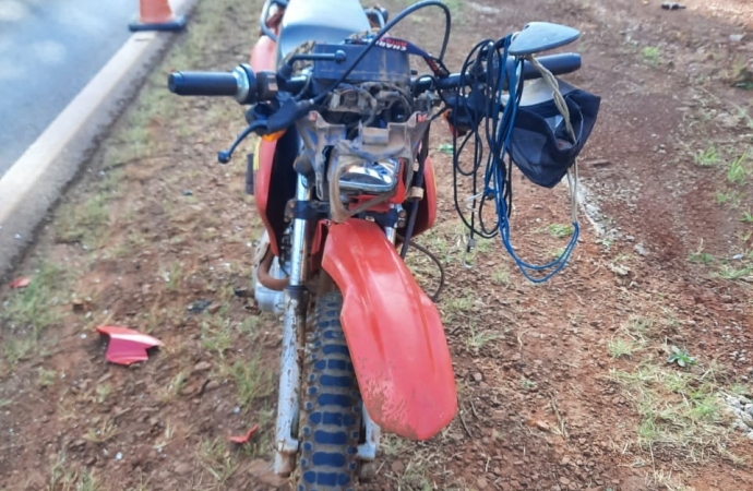 Acidente grave na PR-586 deixa motociclista ferido em Santa Tereza do Oeste