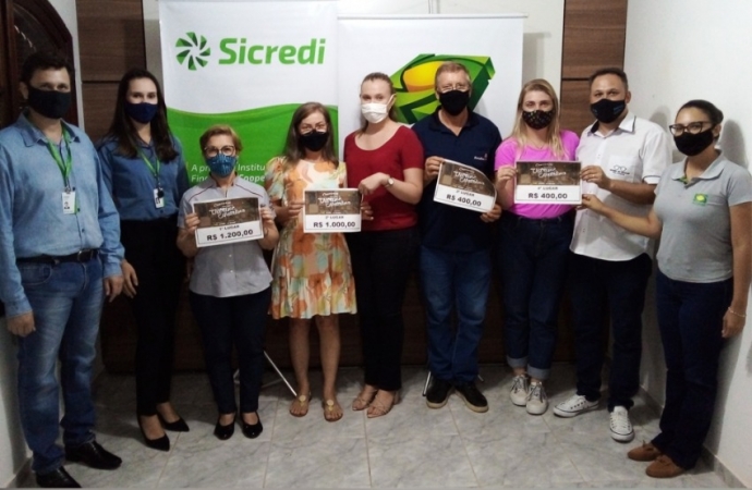 ACISMI e SICREDI entregam premiação aos ganhadores do concurso 