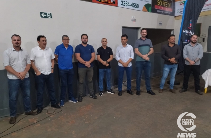 Administração de Medianeira assina Ordem de Serviço para asfalto no Belo Horizonte