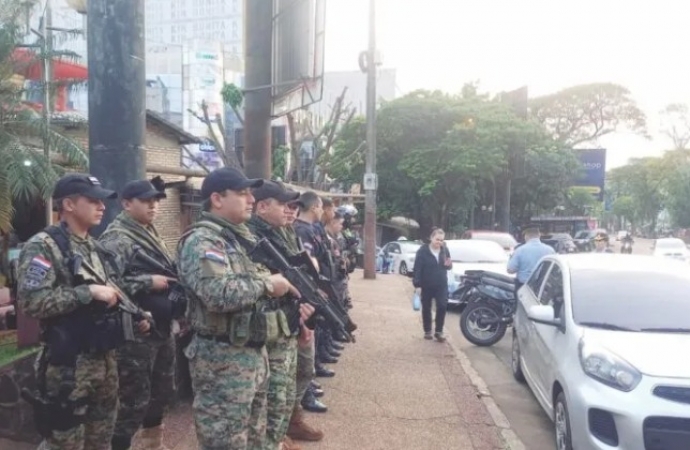 Agentes atuarão para coibir crimes de furto, roubo e extorsão de turistas em Ciudad Del Este