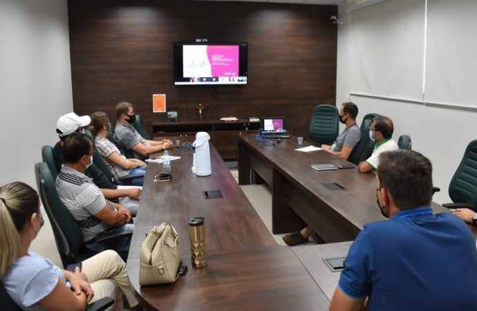 Agricultura reúne agroindústrias para discutir ações visando à conquista do selo SUSAF